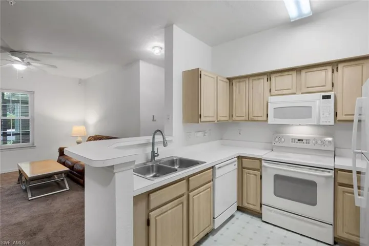 23600 Walden Center Dr 105, Estero, Florida 34134