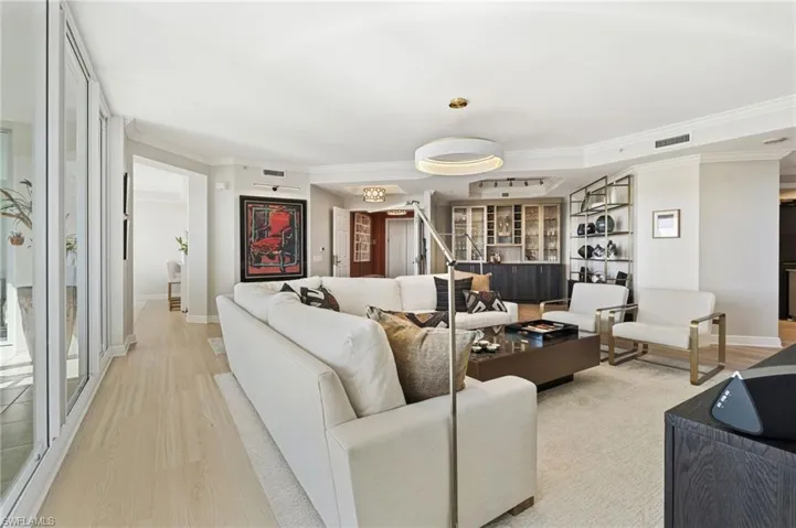445 Cove Tower Dr 1001, Naples, Florida 34110