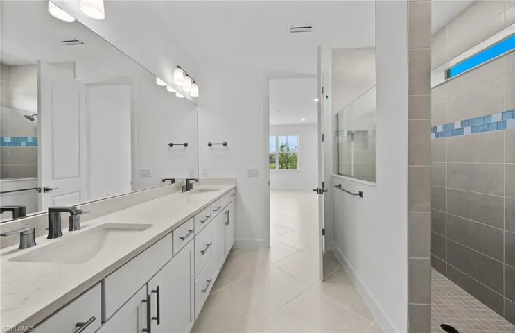 Photo is from a completed home of the same model. Options for this home may vary.