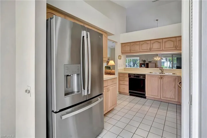 8087  Breton  CIR, Fort Myers, FL 33912