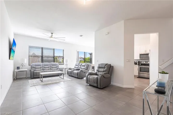 8820  Madrid  CIR, Naples, FL 34104