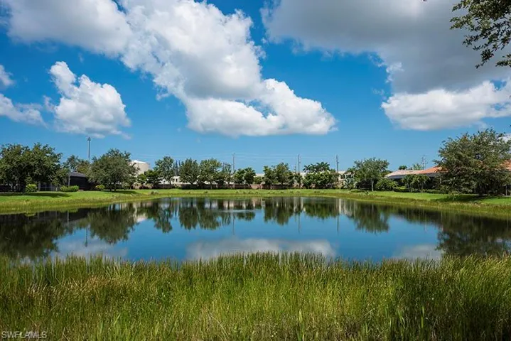 6101  Dogleg  DR, Naples, FL 34113