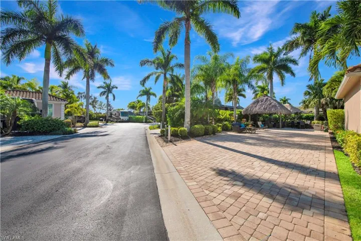 13553 Snapper Ln, Naples, Florida 34114