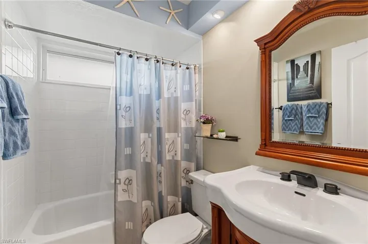 3454  Anton  CT, Naples, FL 34109
