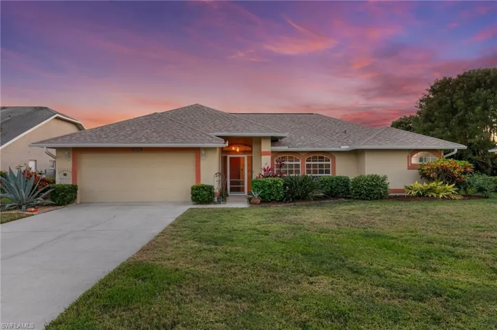 3454  Anton  CT, Naples, FL 34109