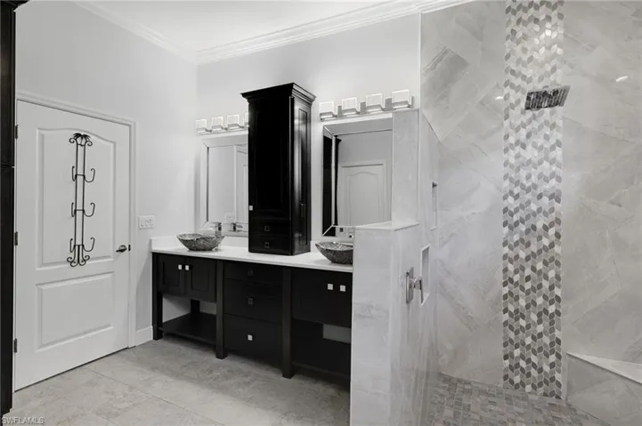 Shower with custom tile design