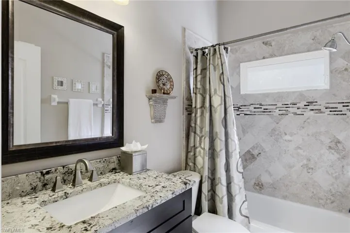 Hall full bathroom