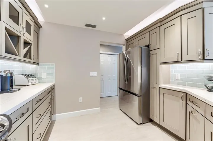 4183 Bay Beach Ln 375, Fort Myers Beach, Florida 33931