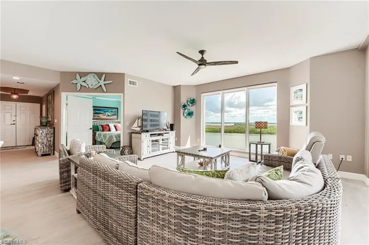 4183 Bay Beach Ln 375, Fort Myers Beach, Florida 33931