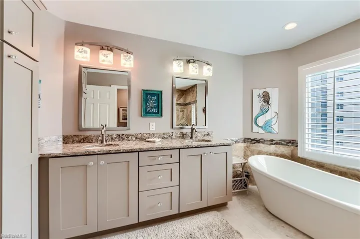 4183 Bay Beach Ln 375, Fort Myers Beach, Florida 33931