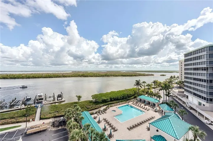 4183 Bay Beach Ln 375, Fort Myers Beach, Florida 33931
