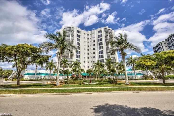 4183 Bay Beach Ln 375, Fort Myers Beach, Florida 33931