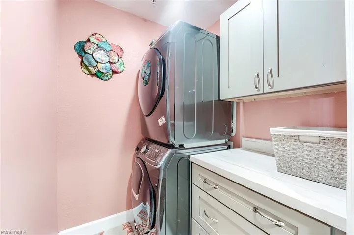 4183 Bay Beach Ln 375, Fort Myers Beach, Florida 33931