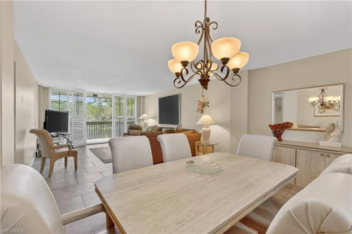 5  Bluebill  AVE, Naples, FL 34108