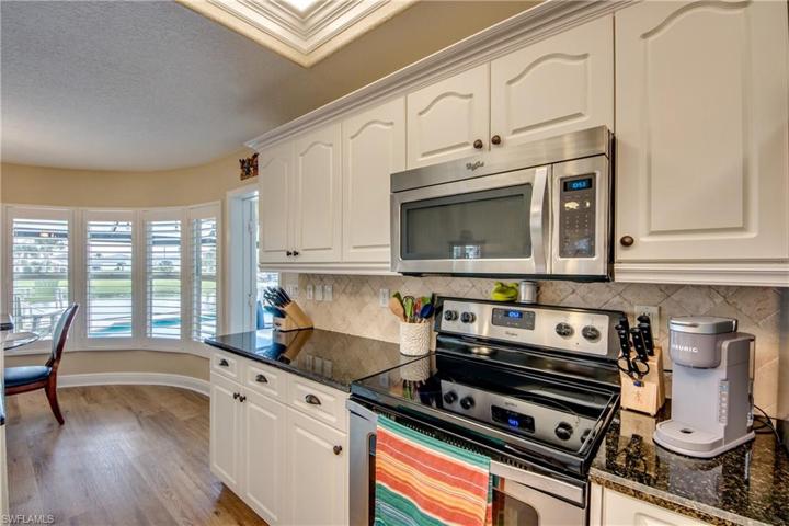 941 SW 6th AVE, CAPE CORAL FL 33991