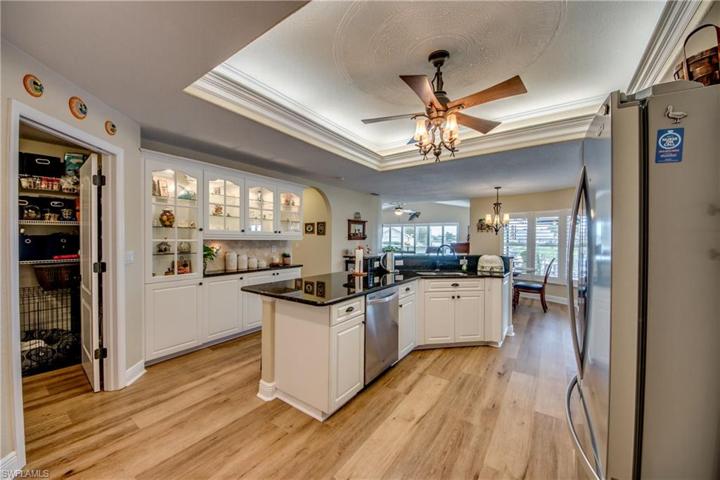 941 SW 6th AVE, CAPE CORAL FL 33991