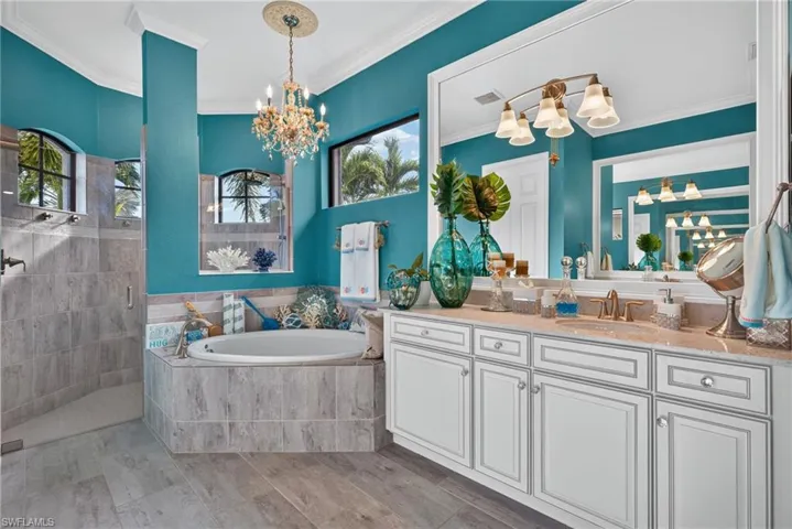 2299 Somerset Pl, Naples, Florida 34120
