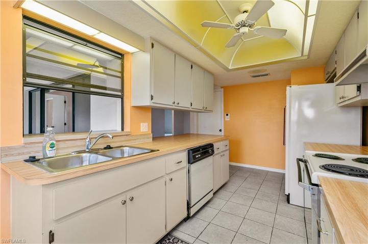 17730  Dracena  CIR, North Fort Myers, FL 33917
