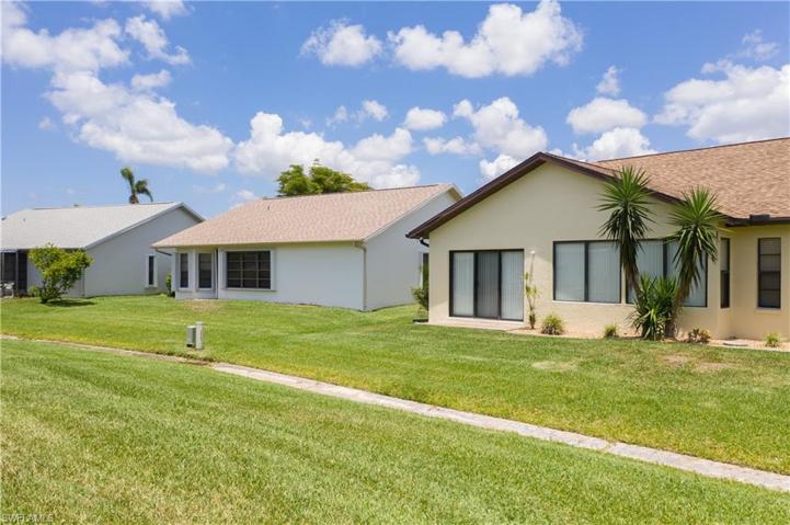 17730  Dracena  CIR, North Fort Myers, FL 33917