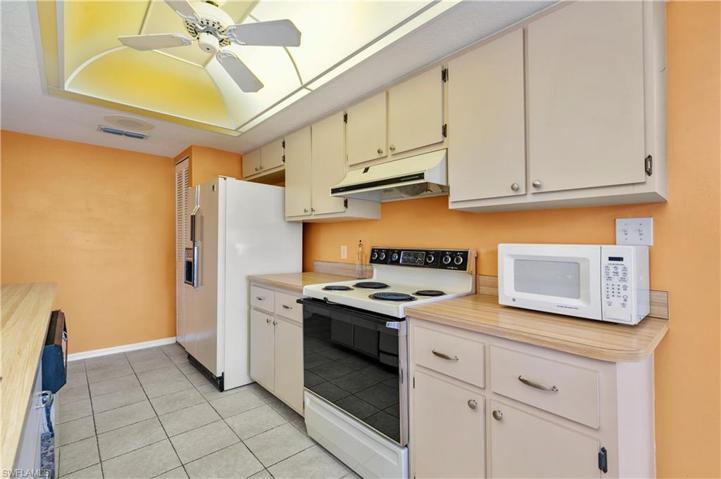 17730  Dracena  CIR, North Fort Myers, FL 33917