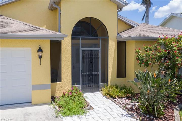 17730  Dracena  CIR, North Fort Myers, FL 33917