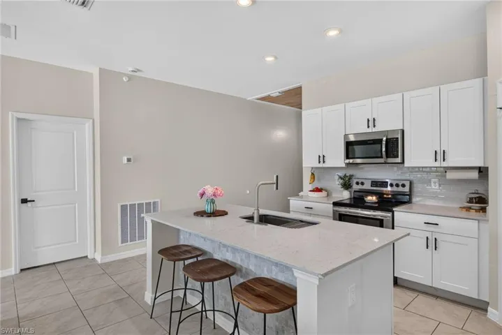 4085 San Clemente Ct, North Fort Myers, Florida 33917