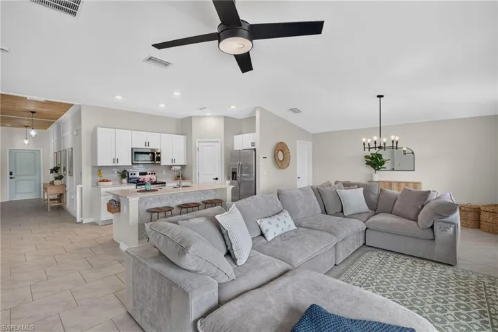 4085 San Clemente Ct, North Fort Myers, Florida 33917
