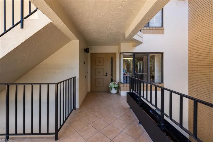 6710 Pelican Bay Blvd 422, Naples, Florida 34108