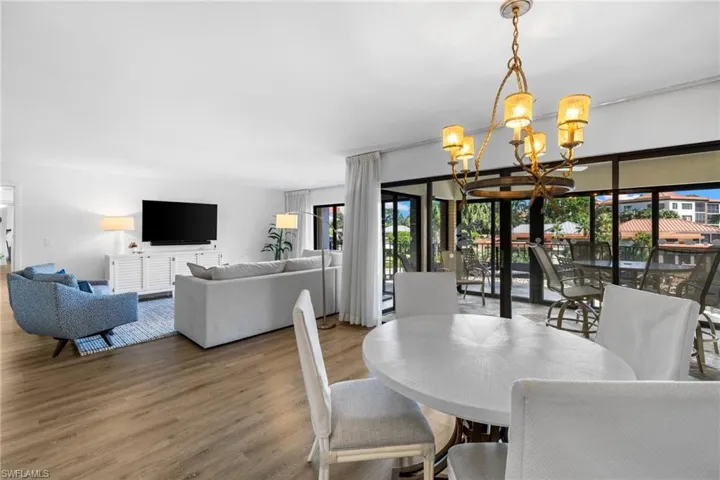 6710 Pelican Bay Blvd 422, Naples, Florida 34108
