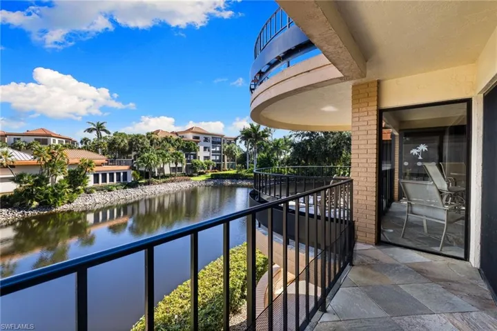 6710 Pelican Bay Blvd 422, Naples, Florida 34108