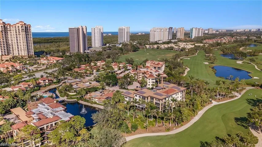 6710 Pelican Bay Blvd 422, Naples, Florida 34108