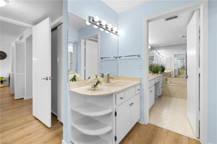 6710 Pelican Bay Blvd 422, Naples, Florida 34108