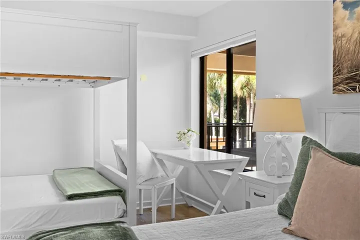 6710 Pelican Bay Blvd 422, Naples, Florida 34108