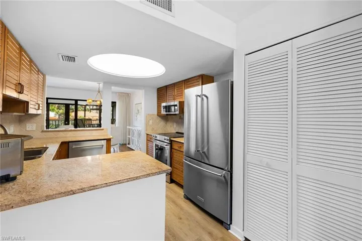 6710 Pelican Bay Blvd 422, Naples, Florida 34108