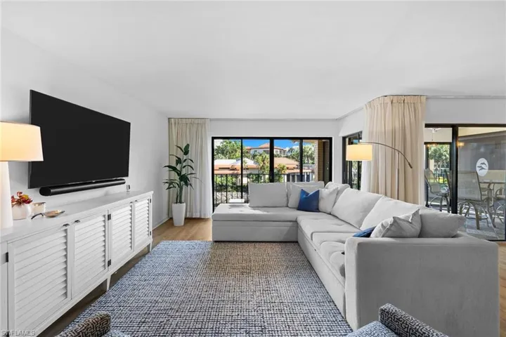 6710 Pelican Bay Blvd 422, Naples, Florida 34108