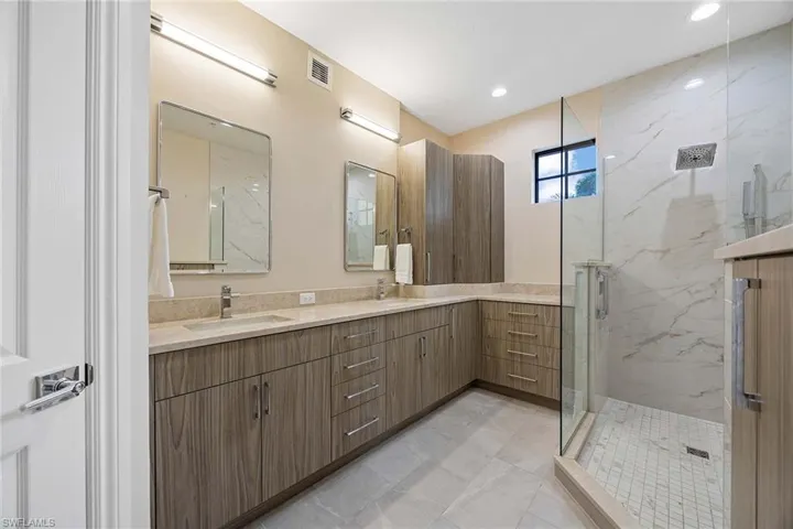 9076  Rialto  ST, Naples, FL 34113