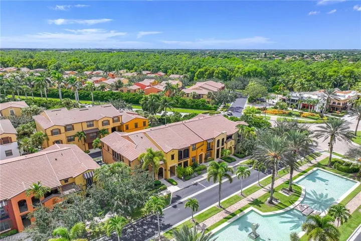 9076  Rialto  ST, Naples, FL 34113