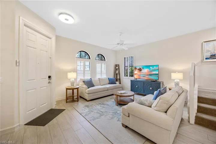 9076  Rialto  ST, Naples, FL 34113