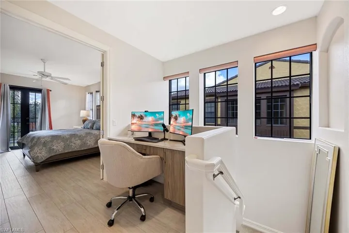 9076  Rialto  ST, Naples, FL 34113