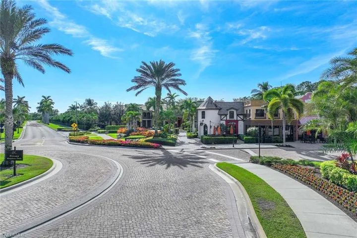 9076  Rialto  ST, Naples, FL 34113