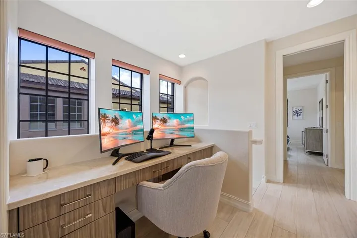 9076  Rialto  ST, Naples, FL 34113