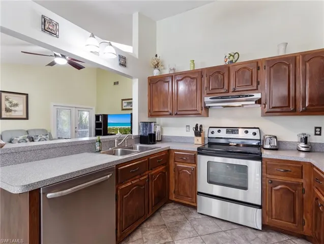 9298 San Carlos Blvd, Fort Myers, Florida 33967