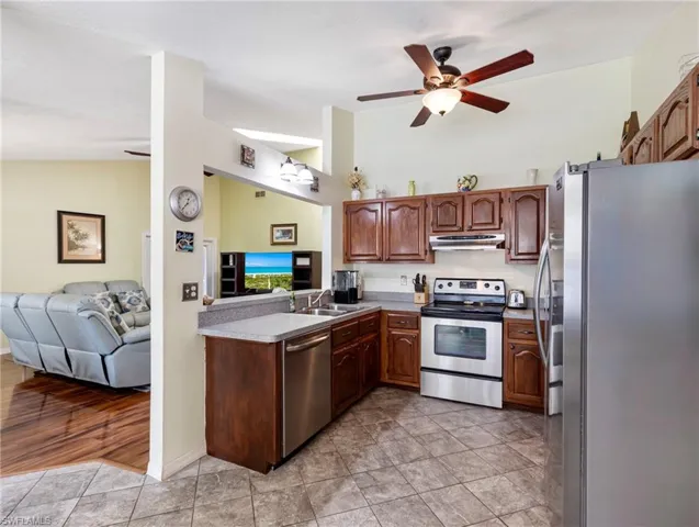 9298 San Carlos Blvd, Fort Myers, Florida 33967
