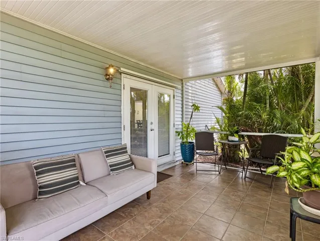 9298 San Carlos Blvd, Fort Myers, Florida 33967