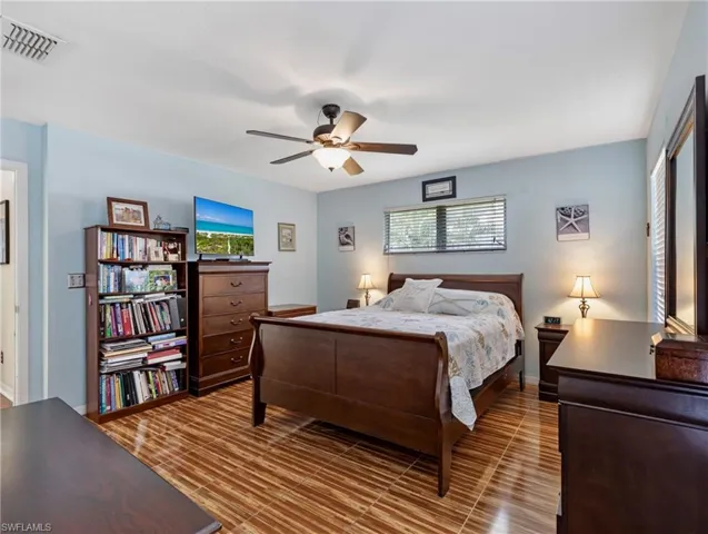 9298 San Carlos Blvd, Fort Myers, Florida 33967