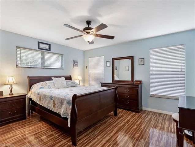 9298 San Carlos Blvd, Fort Myers, Florida 33967