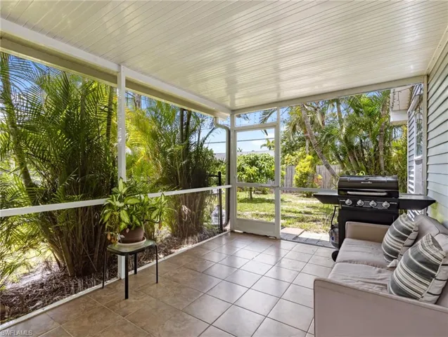 9298 San Carlos Blvd, Fort Myers, Florida 33967