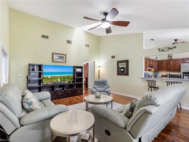 9298 San Carlos Blvd, Fort Myers, Florida 33967