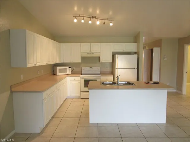 271 Sw 4th St 271, Cape Coral, Florida 33991
