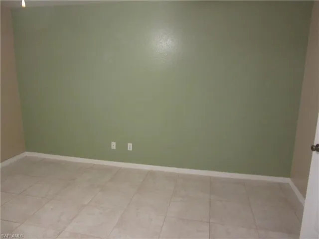 271 Sw 4th St 271, Cape Coral, Florida 33991
